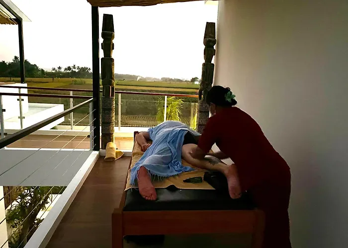 Kamalie Bali 4 Elegant Rooms, Rice Fields ,ocean , Pool, Jacuzzi, Rooftop And Staff To Take Care Of
