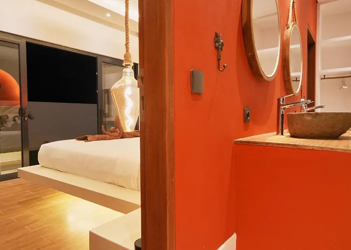 Kamalie Bali 4 Elegant Rooms, Rice Fields ,ocean , Pool, Jacuzzi, Rooftop And Staff To Take Care Of *