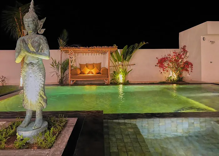 فيلة Kamalie Bali 4 Elegant Rooms, Rice Fields ,ocean , Pool, Jacuzzi, Rooftop And Staff To Take Care Of تاناه لوت